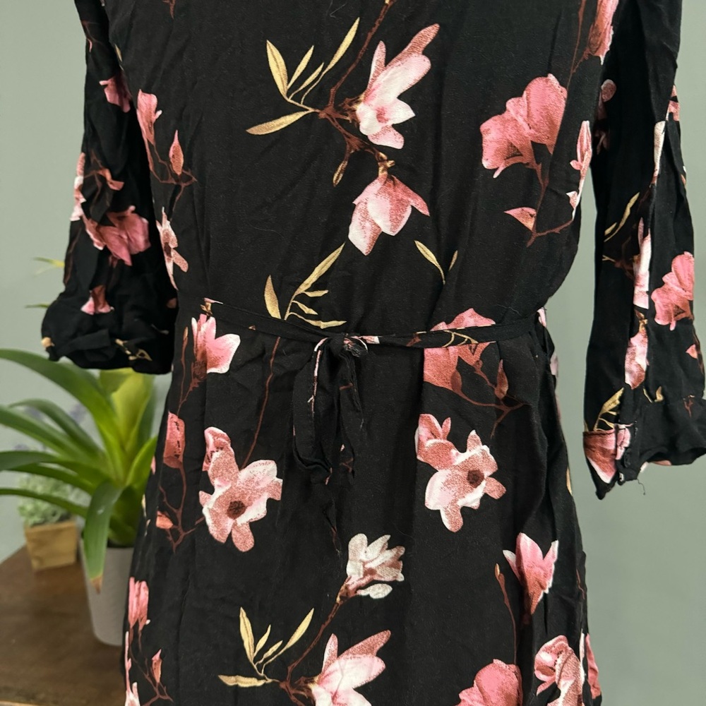 Majora Mid-Sleeve Button Up - Picture 6 of 13